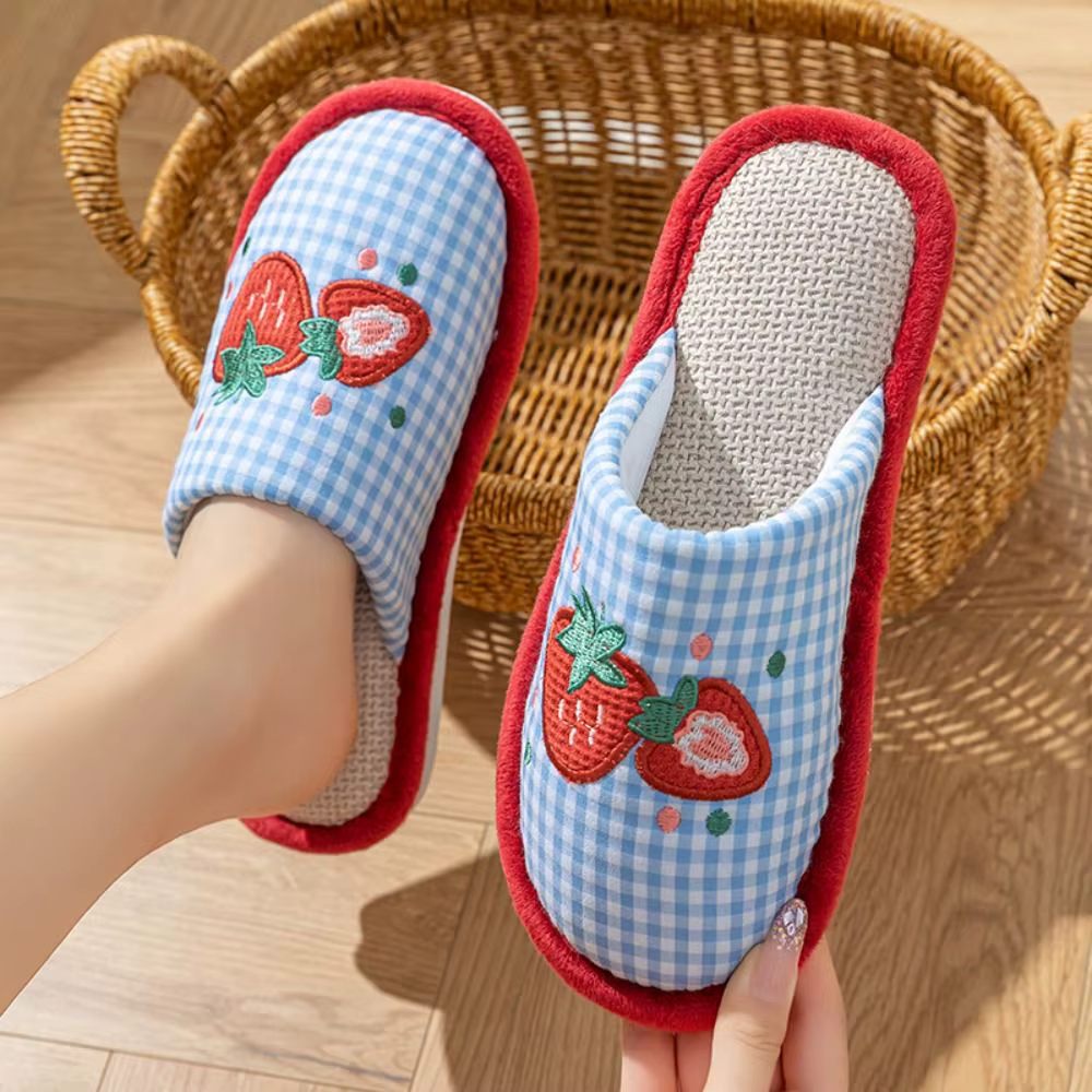 Kawaii fraise maison lin pantoufles anti-dérapant lin doux