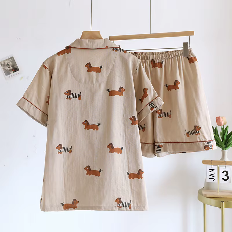 Nouveau 2026 pyjamas pour femmes hommes Couple coton teckel imprimé salon vêtements de nuit à manches courtes Shorts pyjama ample ensemble saucisse 51090