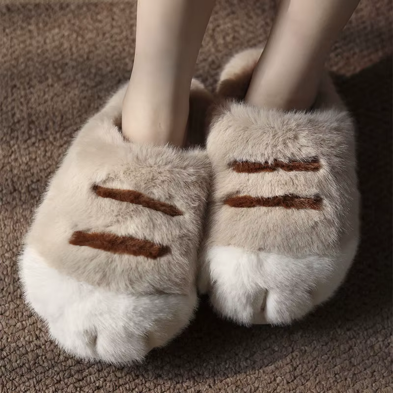 Pantoufles Patte de Chat Douillettes pour Femme – Chaussons d'Hiver Moelleux pour la Maison