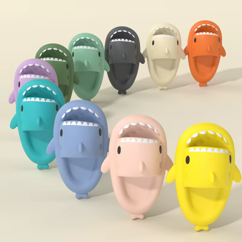 Pantoufles de requin pour hommes et femmes