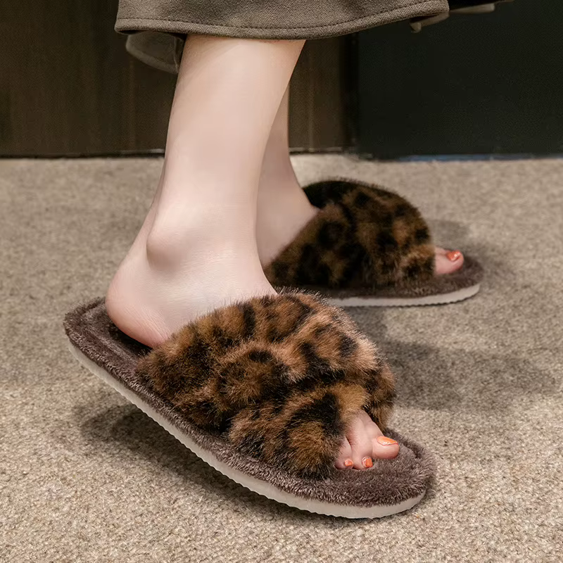 Pantoufles à bout ouvert imprimées léopard pour femmes