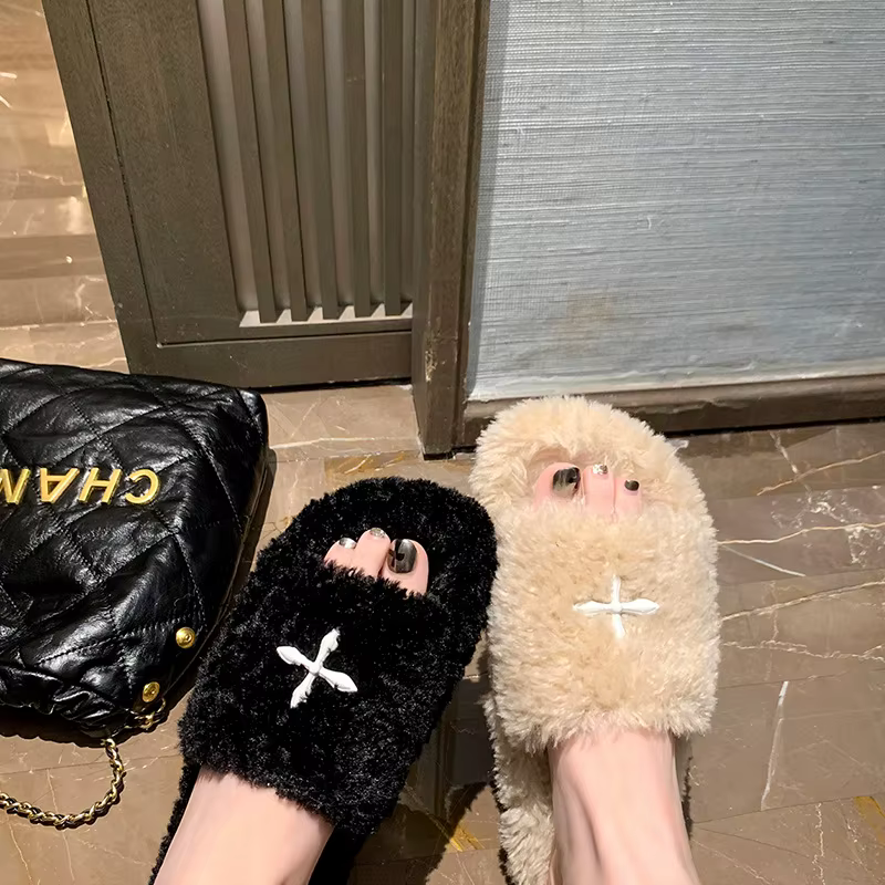 2025 pantoufles en laine bouclée femmes chaussures en fourrure d'agneau épaissir semelle plate-forme diapositives dames