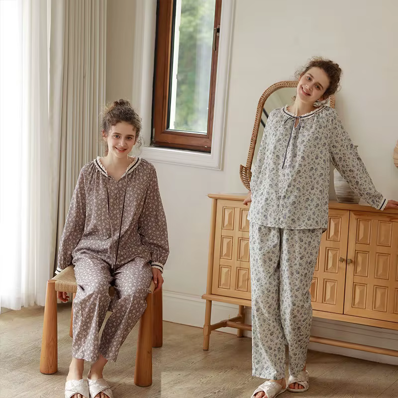 Pyjama à fleurs pour femmes
