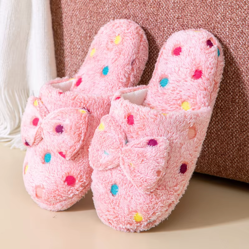 Pantoufles de maison chaudes pour femmes