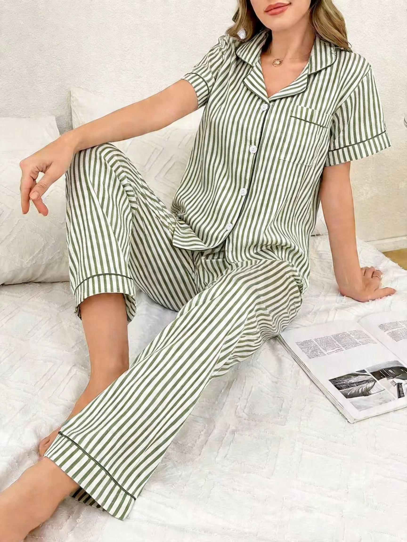 Ensemble de pyjama rayé pour femmes