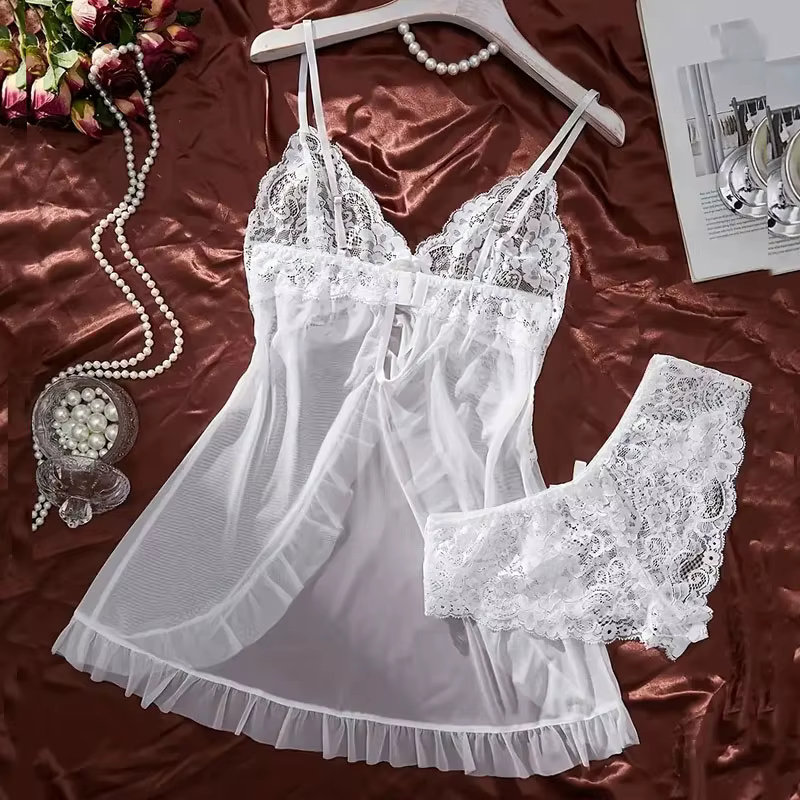 Un ensemble de chemise de nuit Ultra Sexy en Tulle