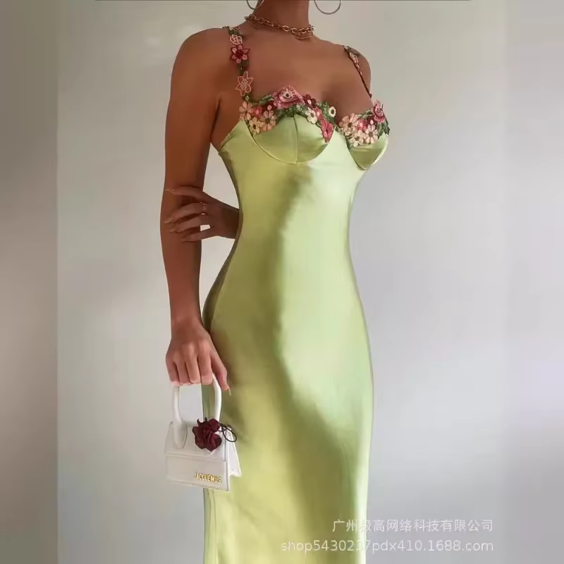 Robe Slim en Satin pour femmes