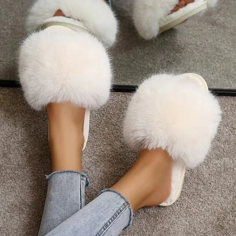 Nouvelles pantoufles d'intérieur en fausse fourrure pour femmes