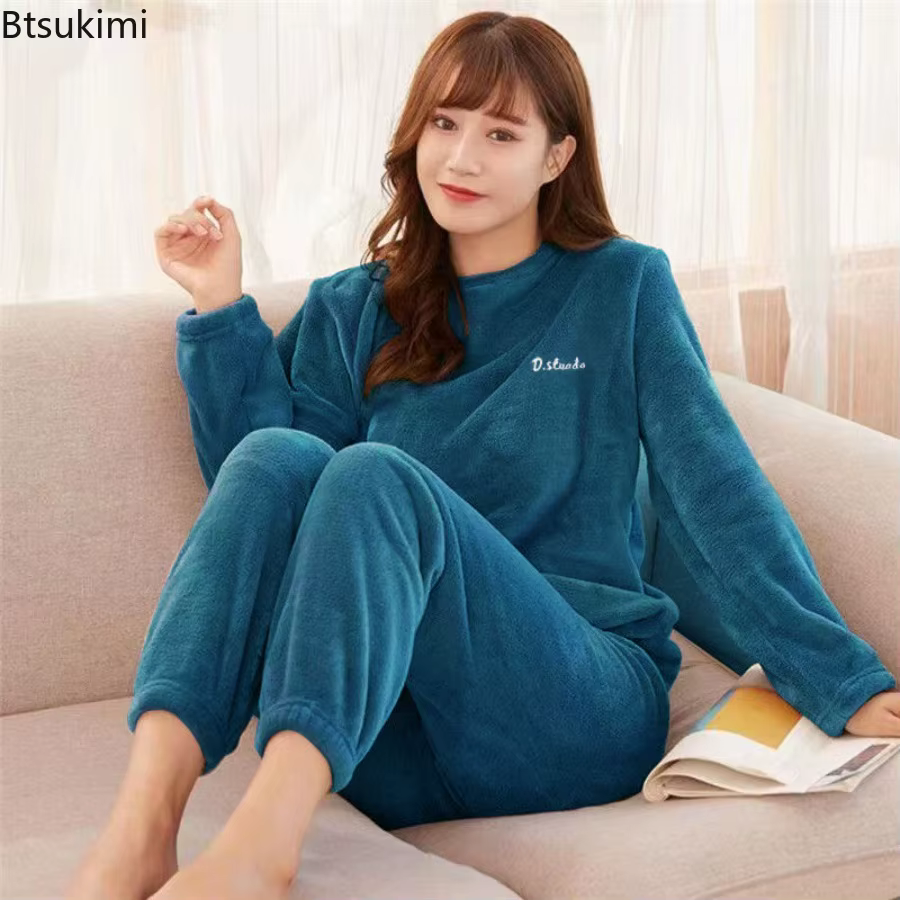 Ensemble pyjama en velours corail pour femme